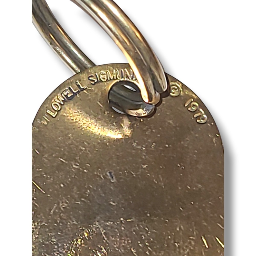 Vintage 1979 Lowell Sigmund Inc Letter N Keychain Gold Tone Initial Charm‎ - Picture 2 of 3